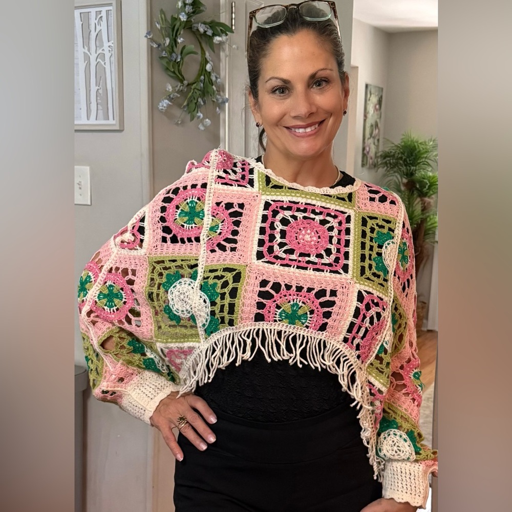 Pol NEW ONE SIZE Colorful Crochet Fringe top pink sweater - Picture 4 of 5